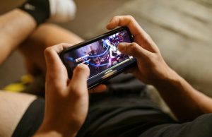 Dünya E-Ticaretinde Sürdürülebilirlik, Mobil ve Sosyal Medya Devrimi Dünya E-Ticaretinde Sürdürülebilirlik, Mobil ve Sosyal Medya Devrimi